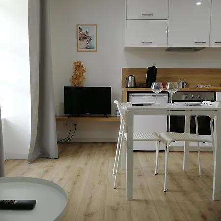 T2 Lumineux - Hyper Centre - Wifi - Netflix Apartment *